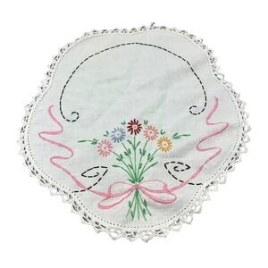 Vintage Hand Crochet Edge‎ Embroidered Floral Dresser Table Scarf